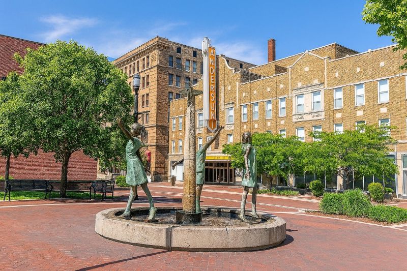 Local Oak Floor Installation in Anderson, IN